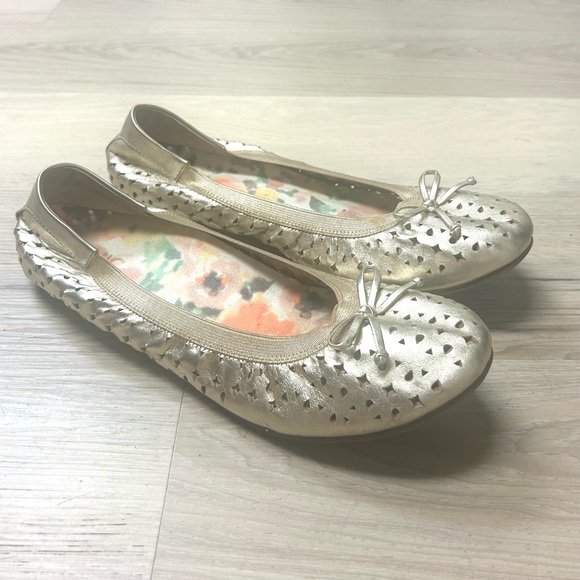 Vionic Ballet Flats Spark Surin Gold Leather Metallic Slip On Sz 11 Perforated - Picture 2 of 12